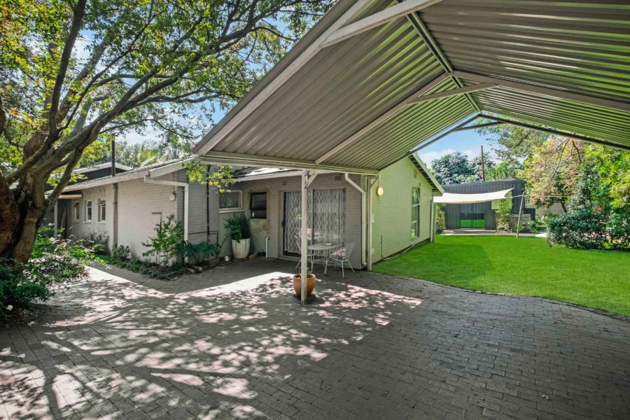 6 Bedroom Property for Sale in Bryanston Gauteng