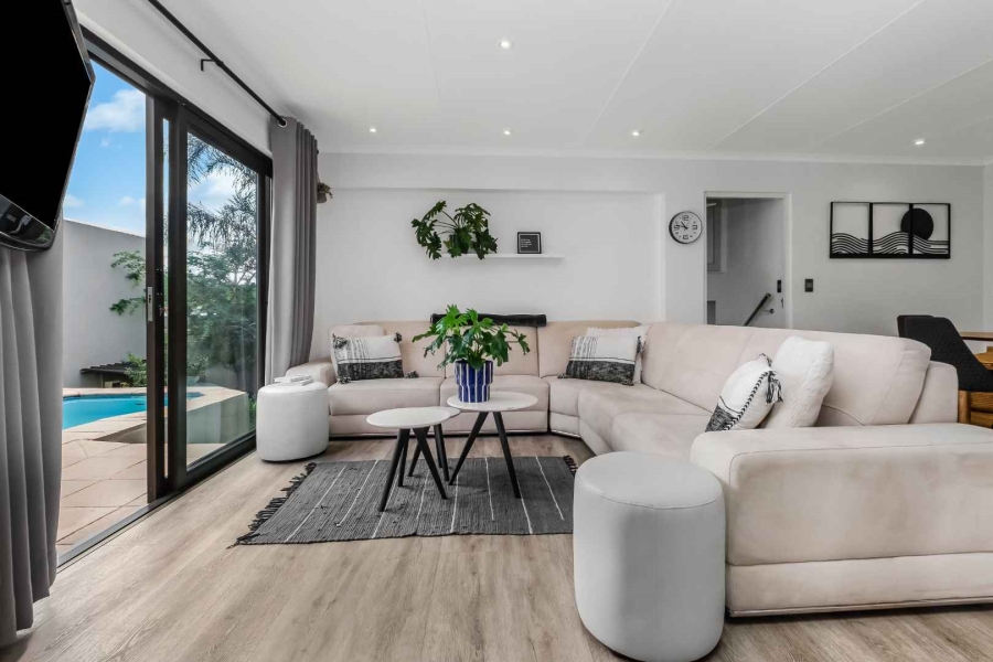 2 Bedroom Property for Sale in Lonehill Gauteng