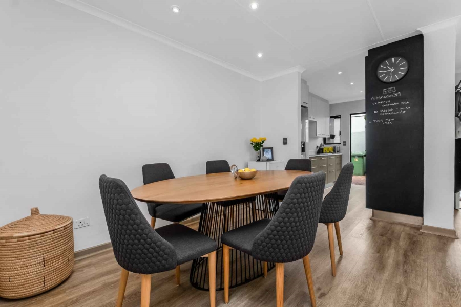 2 Bedroom Property for Sale in Lonehill Gauteng