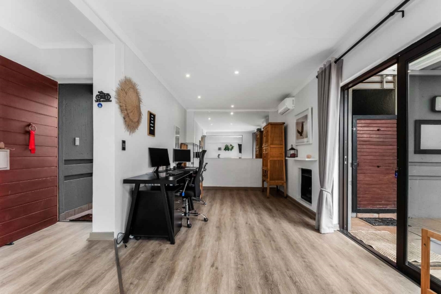 2 Bedroom Property for Sale in Lonehill Gauteng