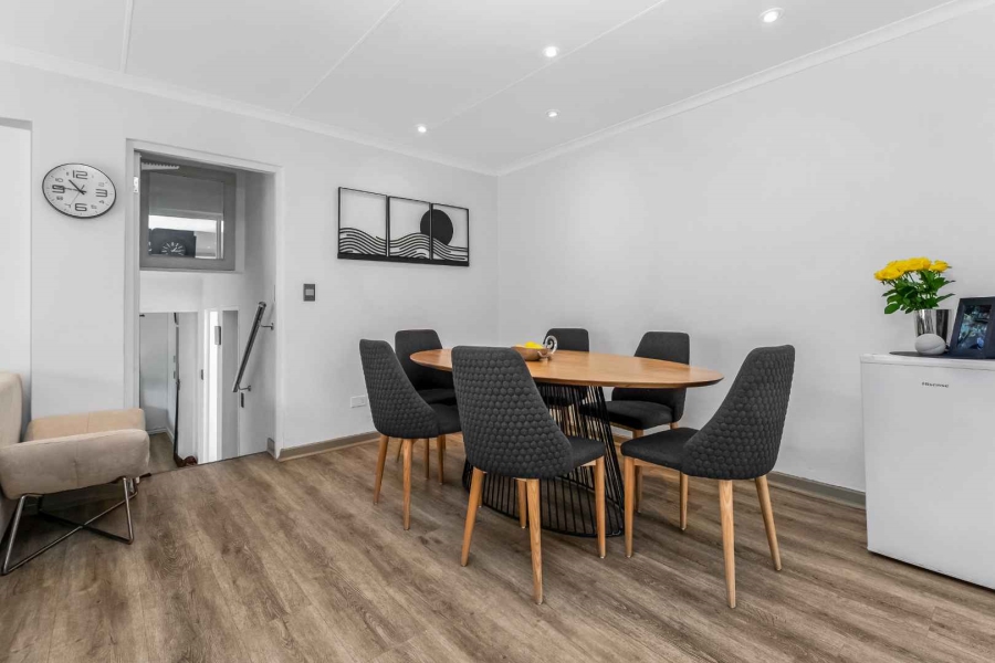 2 Bedroom Property for Sale in Lonehill Gauteng