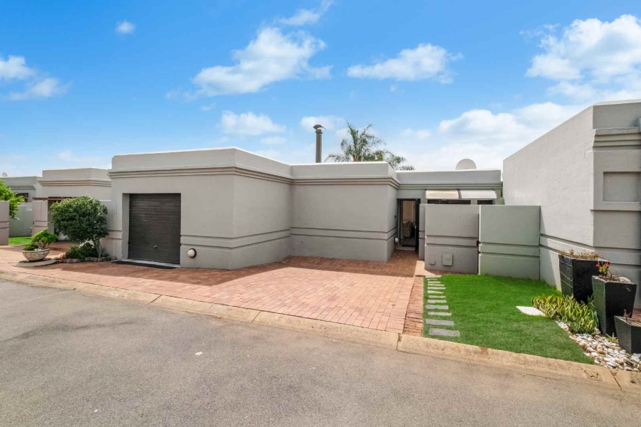 2 Bedroom Property for Sale in Lonehill Gauteng