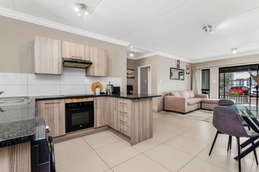 2 Bedroom Property for Sale in Broadacres Gauteng