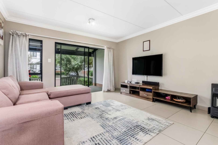 2 Bedroom Property for Sale in Broadacres Gauteng