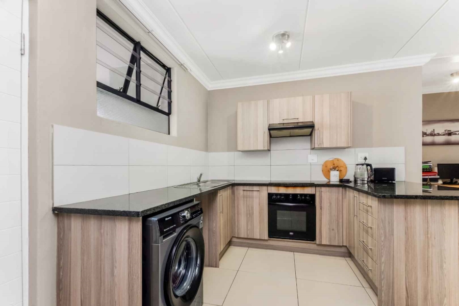 2 Bedroom Property for Sale in Broadacres Gauteng