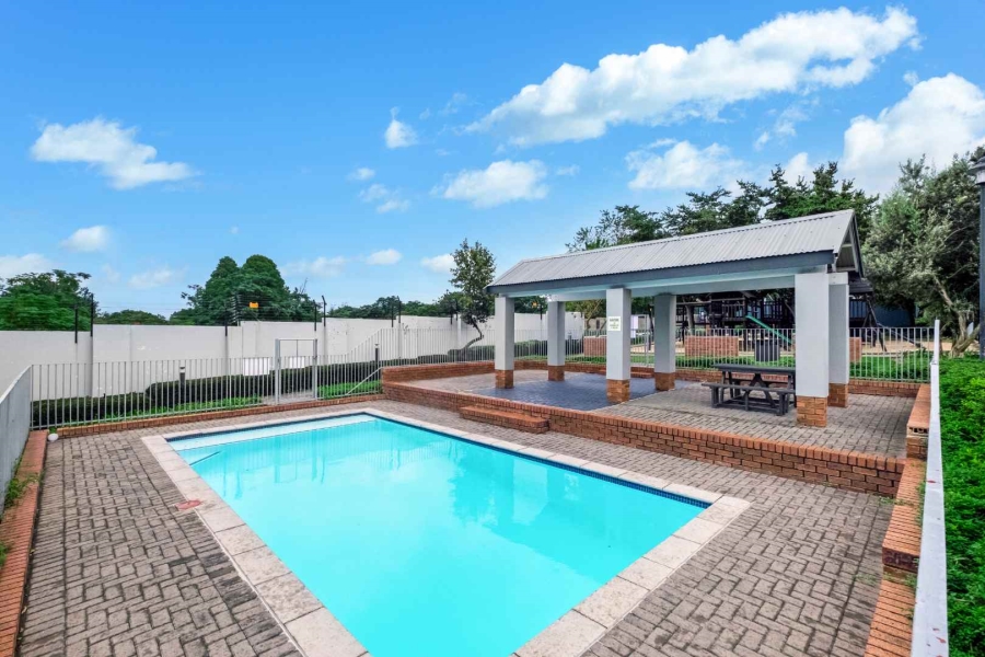 2 Bedroom Property for Sale in Broadacres Gauteng