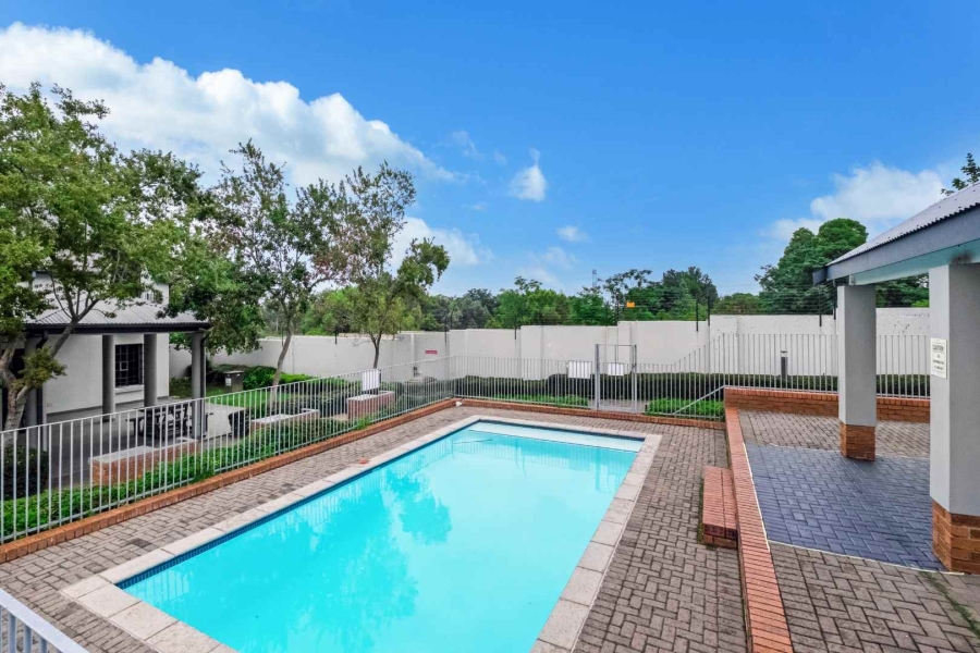 2 Bedroom Property for Sale in Broadacres Gauteng