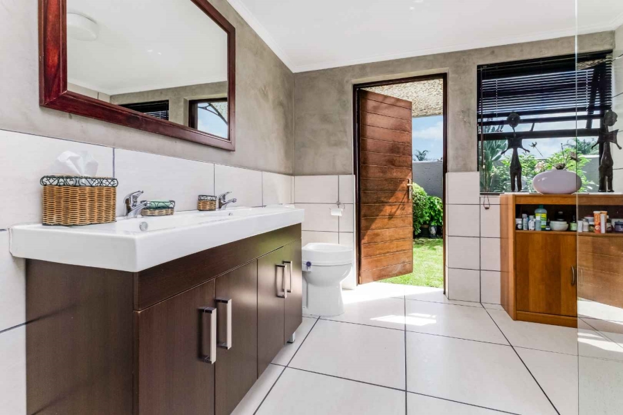 To Let 3 Bedroom Property for Rent in Fourways Gardens Gauteng