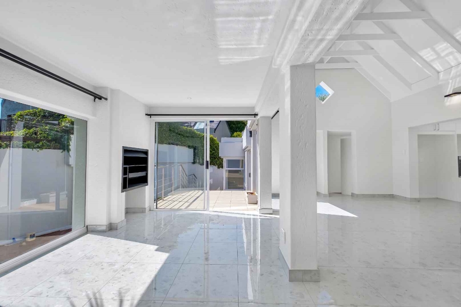 To Let 4 Bedroom Property for Rent in Dainfern Golf Estate Gauteng