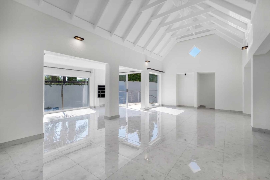 To Let 4 Bedroom Property for Rent in Dainfern Golf Estate Gauteng