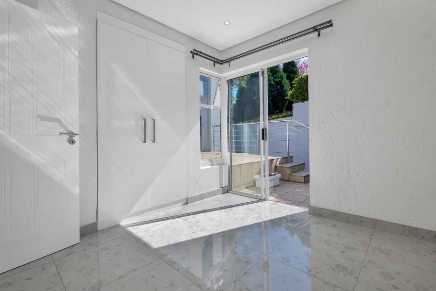 To Let 4 Bedroom Property for Rent in Dainfern Golf Estate Gauteng