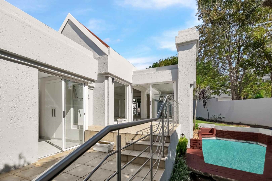 To Let 4 Bedroom Property for Rent in Dainfern Golf Estate Gauteng