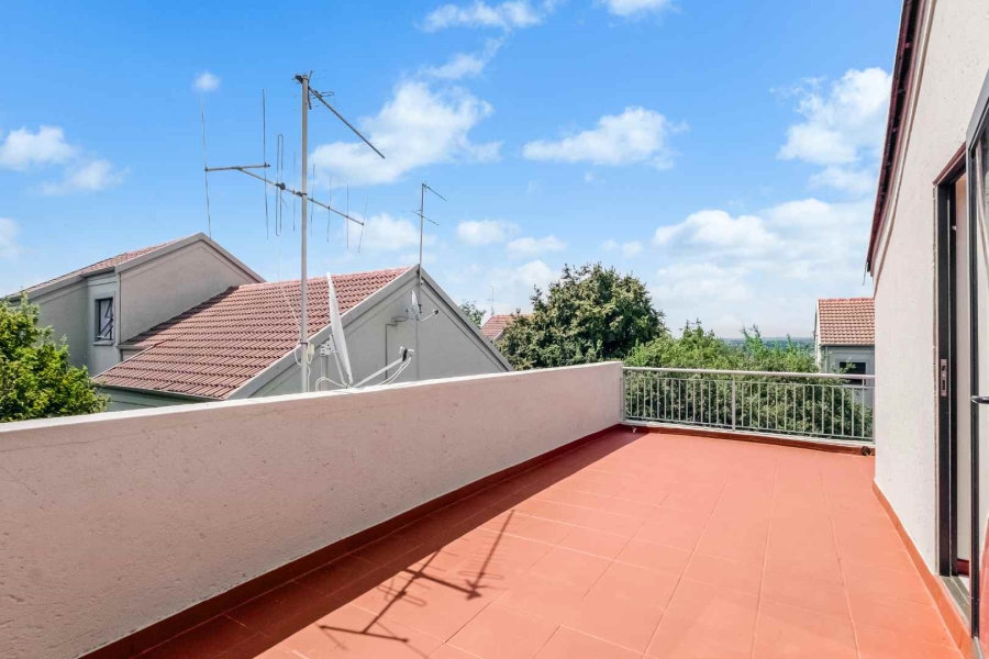 2 Bedroom Property for Sale in Paulshof Gauteng