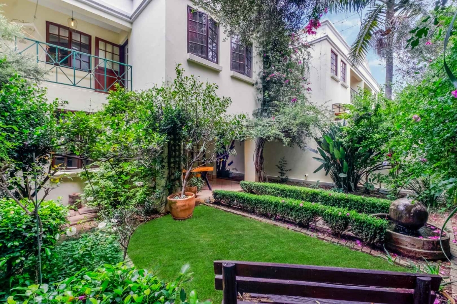 2 Bedroom Property for Sale in Lonehill Gauteng