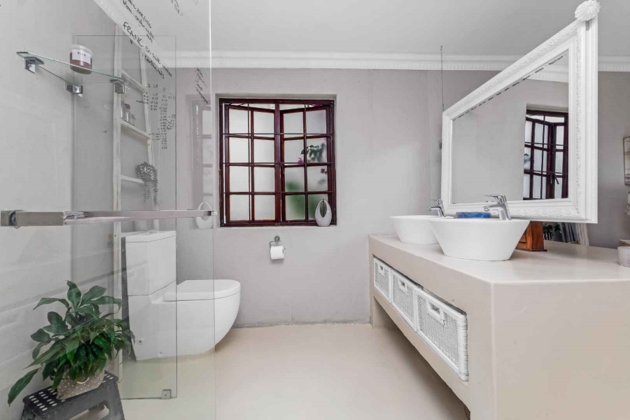 2 Bedroom Property for Sale in Lonehill Gauteng