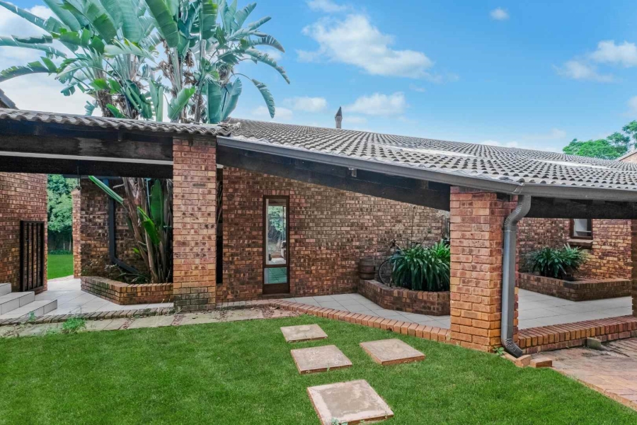 6 Bedroom Property for Sale in Bryanston Gauteng