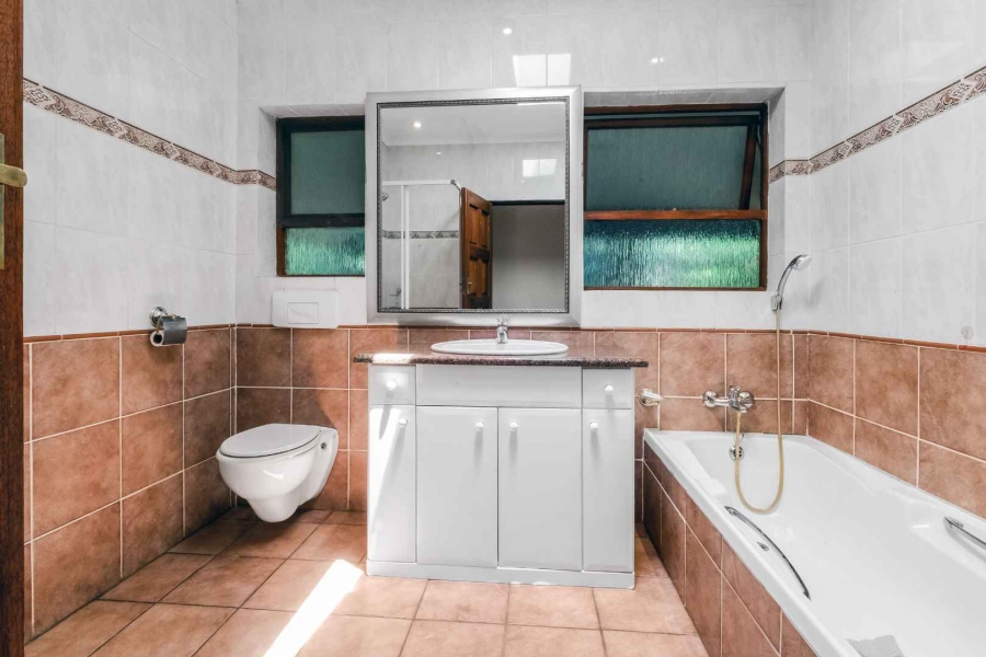 6 Bedroom Property for Sale in Bryanston Gauteng