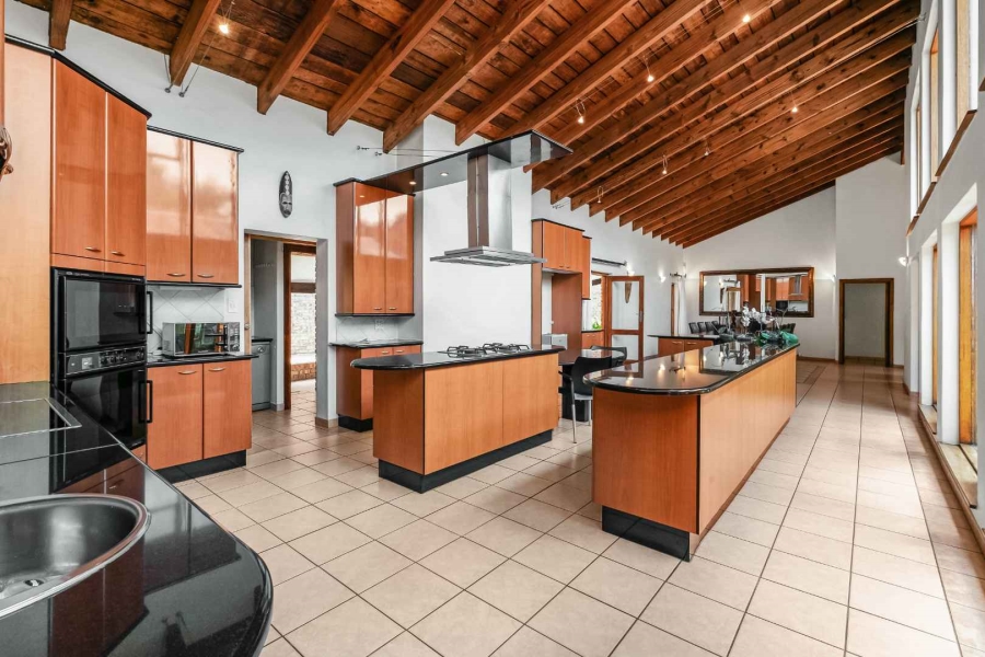 6 Bedroom Property for Sale in Bryanston Gauteng