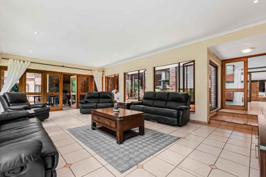 6 Bedroom Property for Sale in Bryanston Gauteng