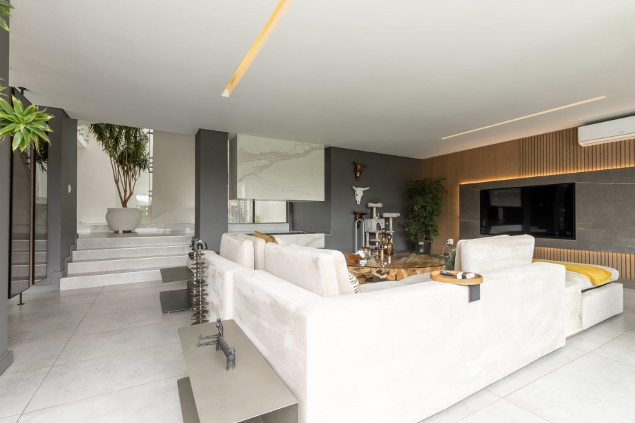 5 Bedroom Property for Sale in Dainfern Golf Estate Gauteng