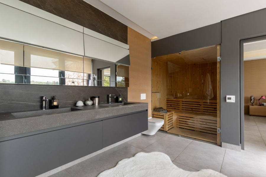 5 Bedroom Property for Sale in Dainfern Golf Estate Gauteng