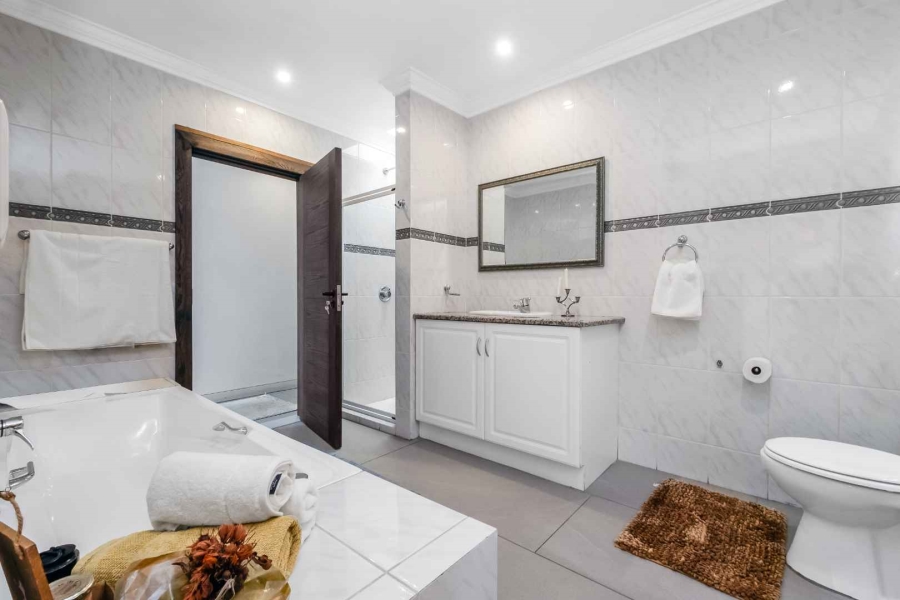 4 Bedroom Property for Sale in Dainfern Golf Estate Gauteng