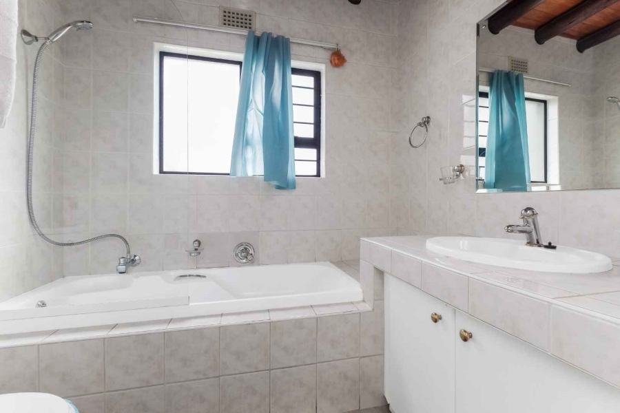 2 Bedroom Property for Sale in Morningside Gauteng