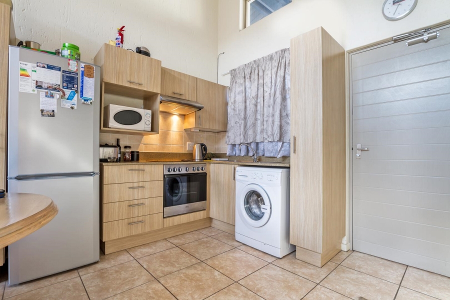 To Let 2 Bedroom Property for Rent in Lonehill Gauteng