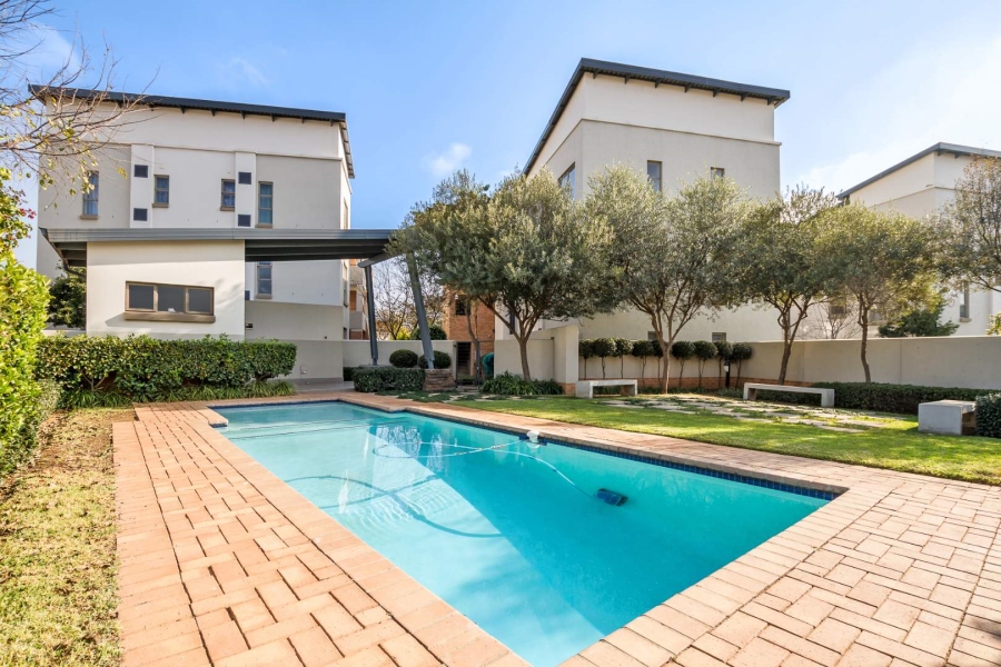 To Let 2 Bedroom Property for Rent in Lonehill Gauteng