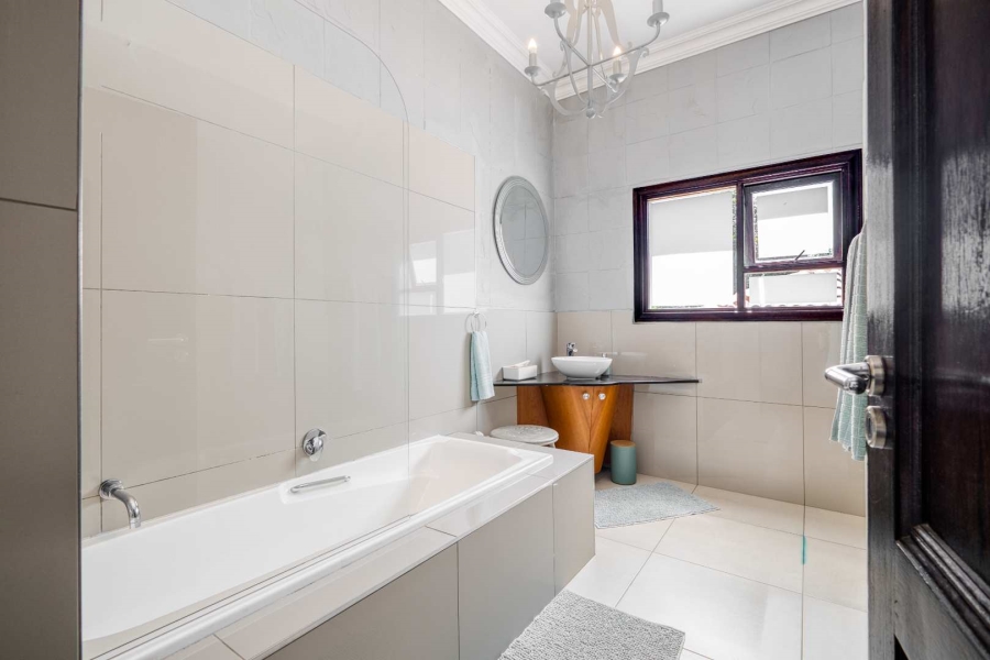 6 Bedroom Property for Sale in Dainfern Golf Estate Gauteng