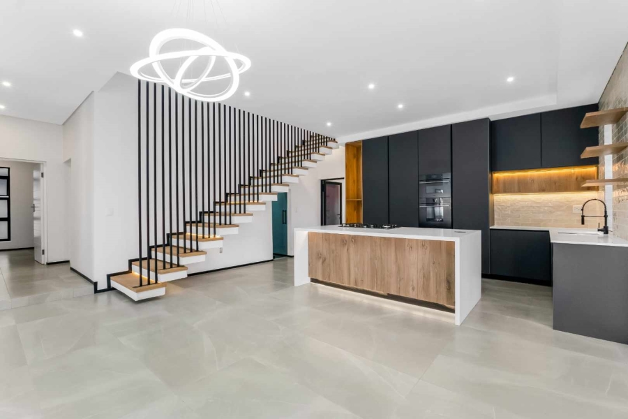 4 Bedroom Property for Sale in Helderfontein Estate Gauteng