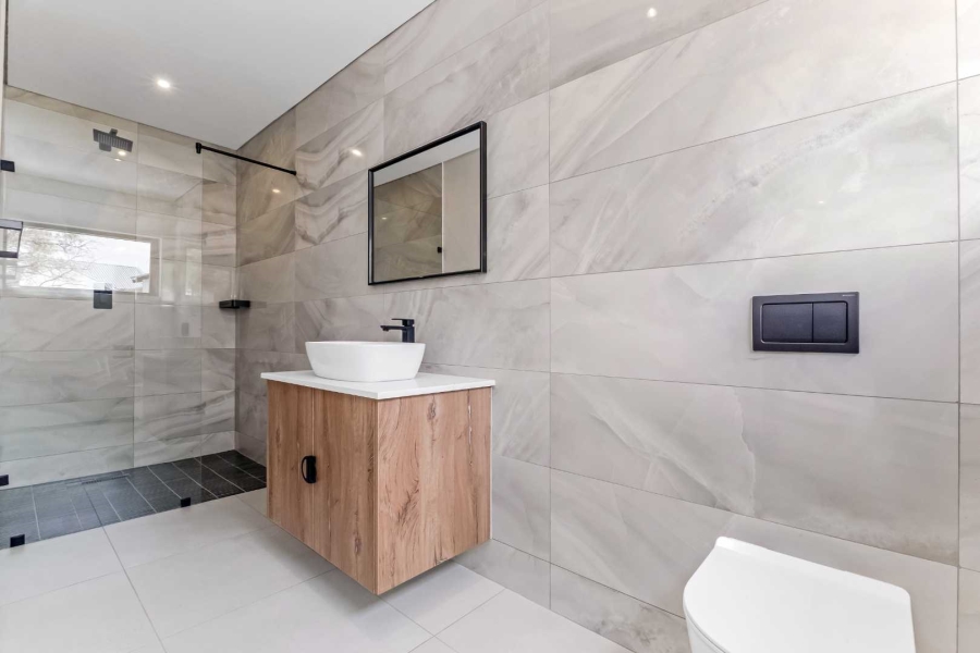 4 Bedroom Property for Sale in Helderfontein Estate Gauteng