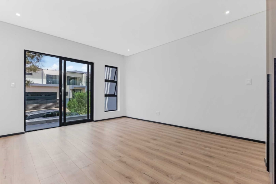 4 Bedroom Property for Sale in Helderfontein Estate Gauteng