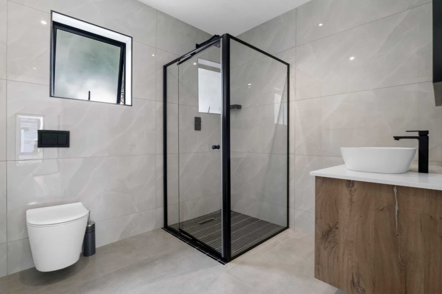 4 Bedroom Property for Sale in Helderfontein Estate Gauteng