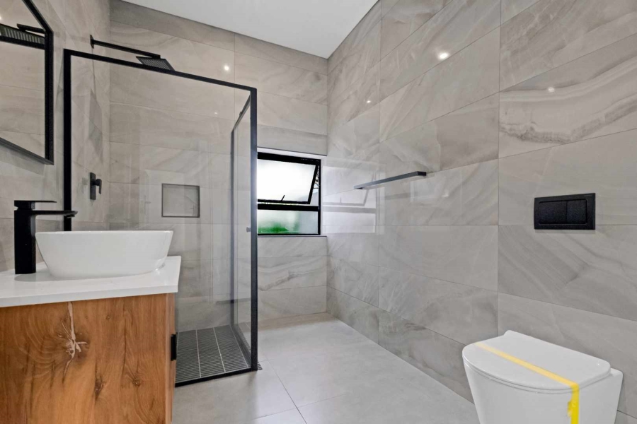 4 Bedroom Property for Sale in Helderfontein Estate Gauteng