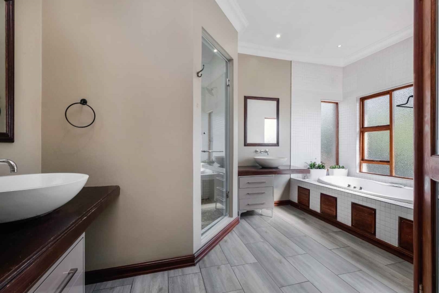 To Let 5 Bedroom Property for Rent in Dainfern Valley Gauteng