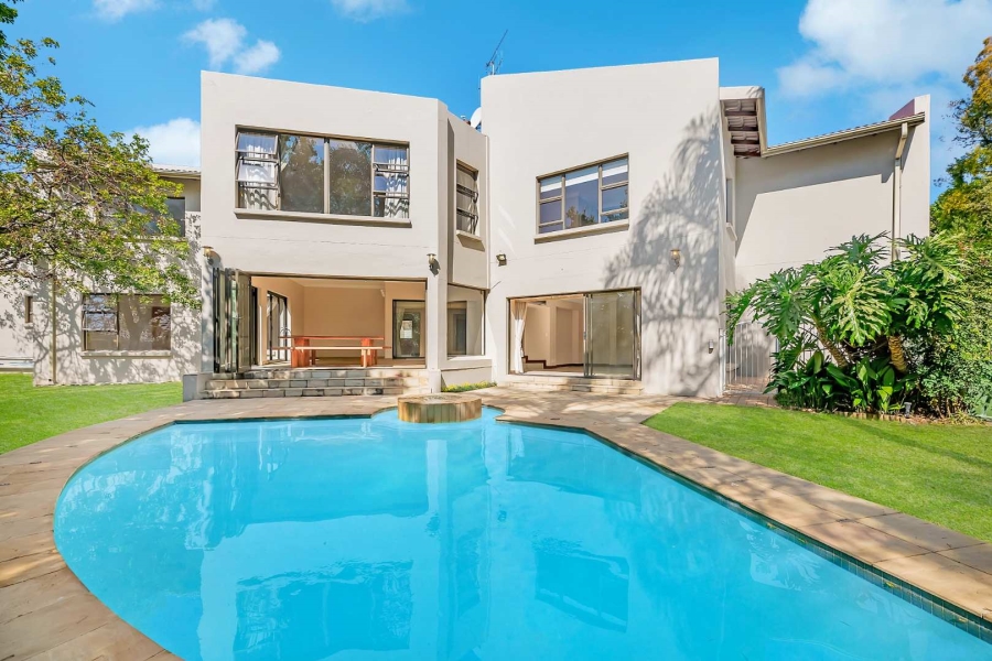 To Let 6 Bedroom Property for Rent in Fourways Gardens Gauteng