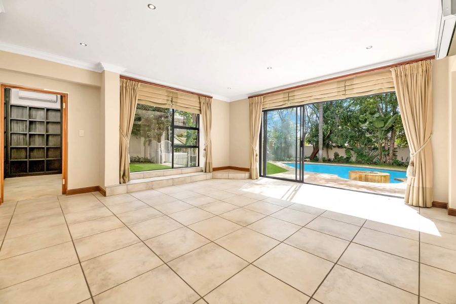To Let 6 Bedroom Property for Rent in Fourways Gardens Gauteng