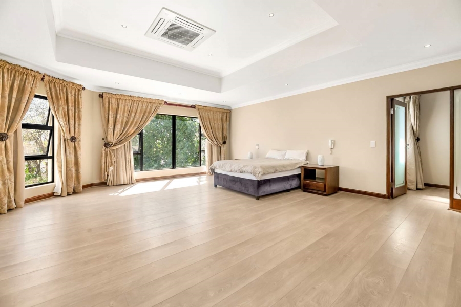 To Let 6 Bedroom Property for Rent in Fourways Gardens Gauteng