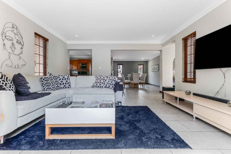 3 Bedroom Property for Sale in Broadacres Gauteng