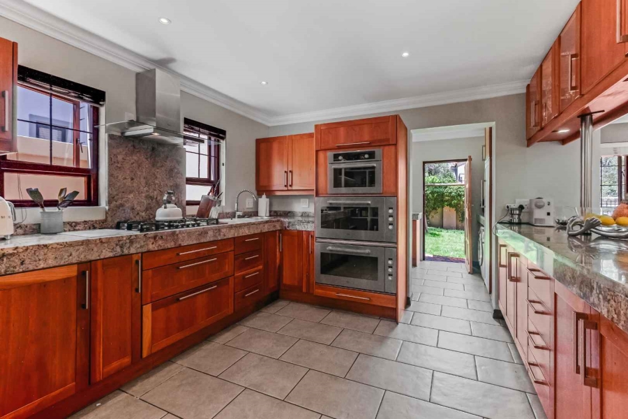 3 Bedroom Property for Sale in Broadacres Gauteng