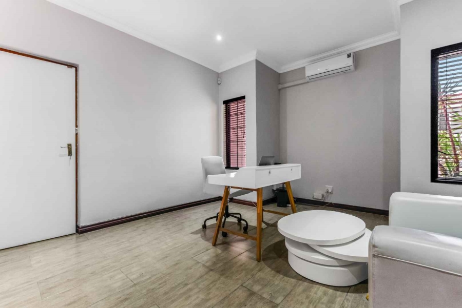 3 Bedroom Property for Sale in Broadacres Gauteng