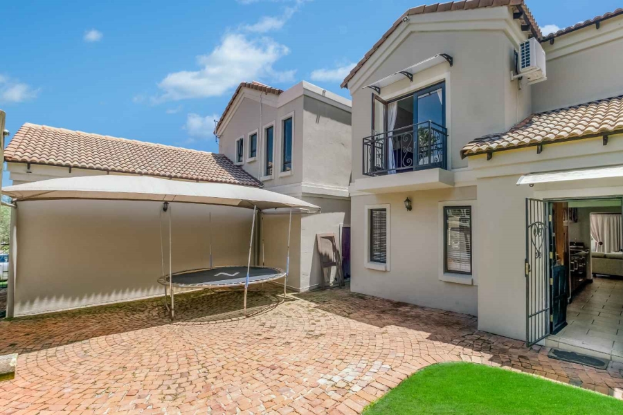 3 Bedroom Property for Sale in Broadacres Gauteng