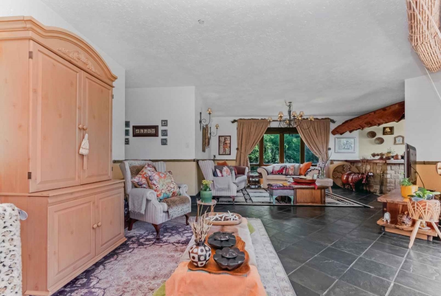 7 Bedroom Property for Sale in Beaulieu Gauteng