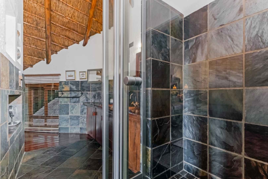 7 Bedroom Property for Sale in Beaulieu Gauteng