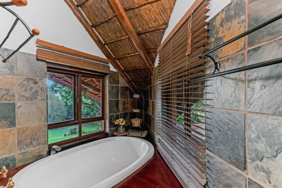 7 Bedroom Property for Sale in Beaulieu Gauteng