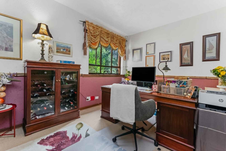 7 Bedroom Property for Sale in Beaulieu Gauteng