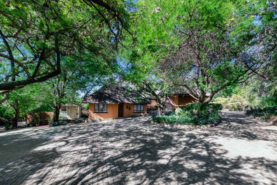 7 Bedroom Property for Sale in Beaulieu Gauteng