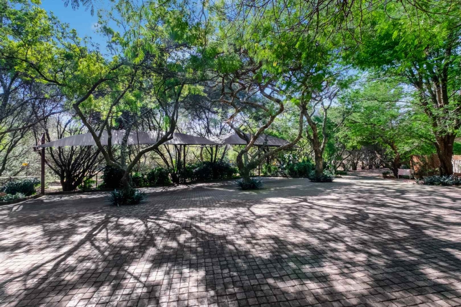 7 Bedroom Property for Sale in Beaulieu Gauteng