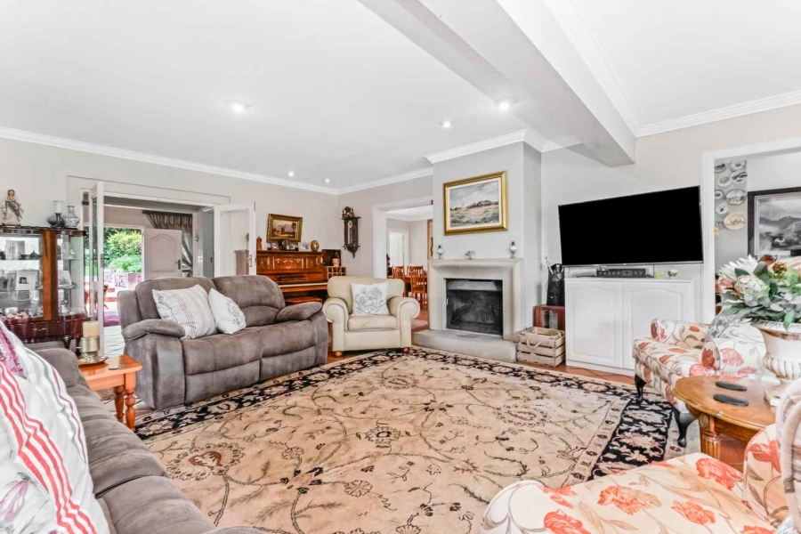 6 Bedroom Property for Sale in Beaulieu Gauteng